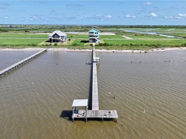 3125 Bay Ridge Drive , Palacios, TX 77465