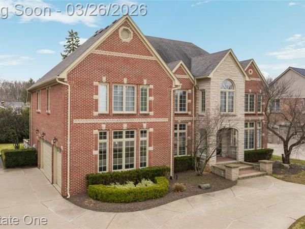 3879 Teakwood Lane, Rochester Hills, MI 48309