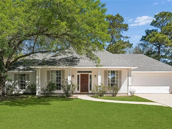 1223 FAIRFIELD Drive , Mandeville, LA 70448