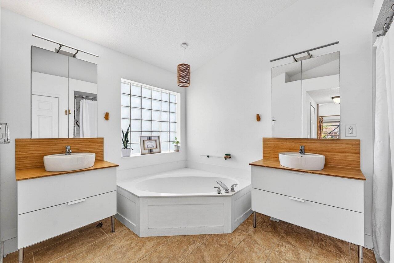 2525 Egret Lake Drive, Greenacres, FL 33413 Photo