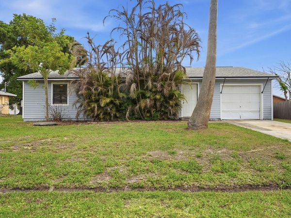 1809 SW Morelia Lane, Port St. Lucie, FL 34953