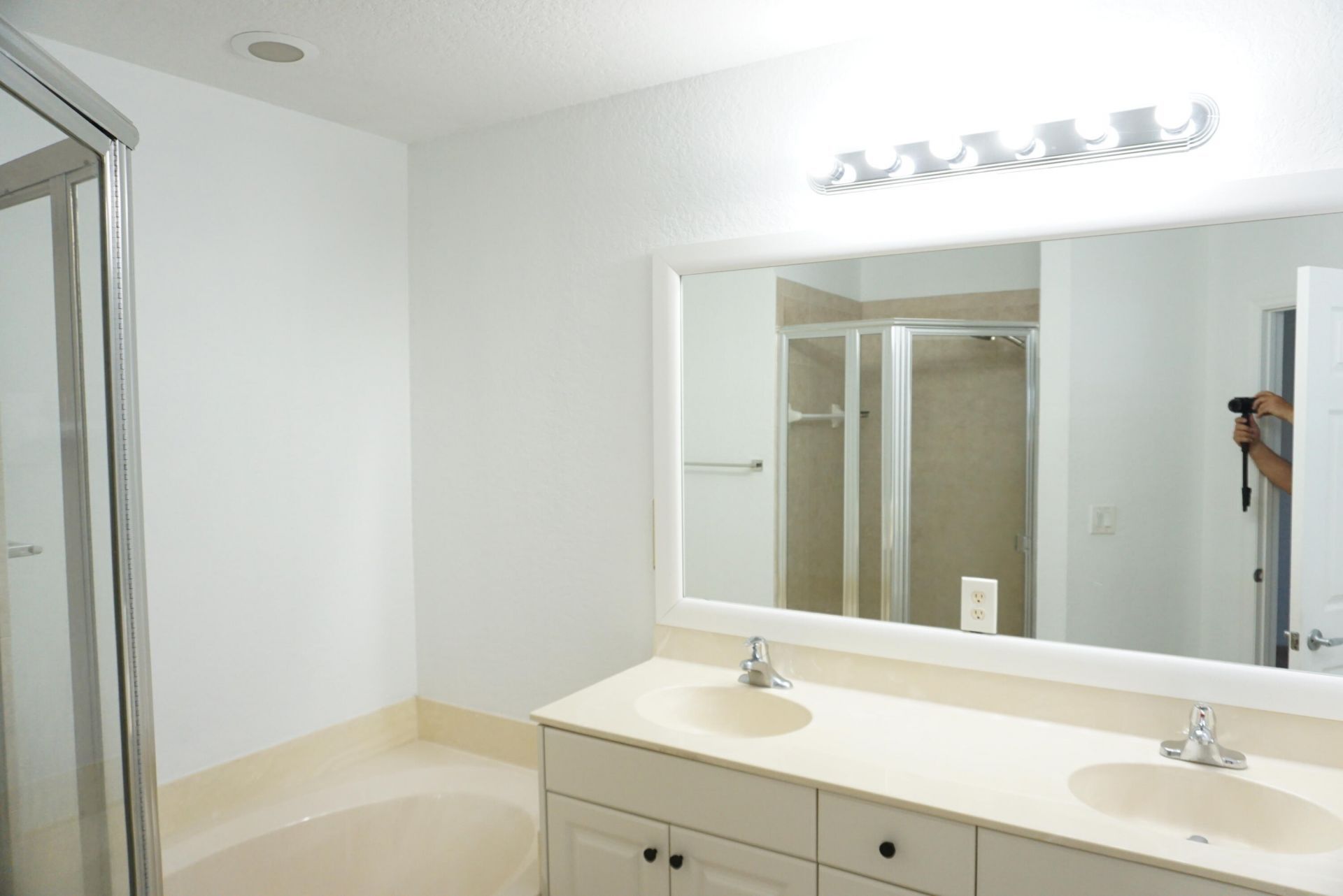 1946 Gardenia Court, Riviera Beach, FL 33404 Photo