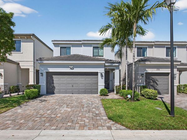 325 NW 33rd Lane, Pompano Beach, FL 33069