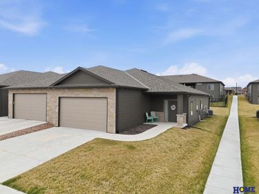 2900 Kings Corner Drive , Lincoln, NE 68516