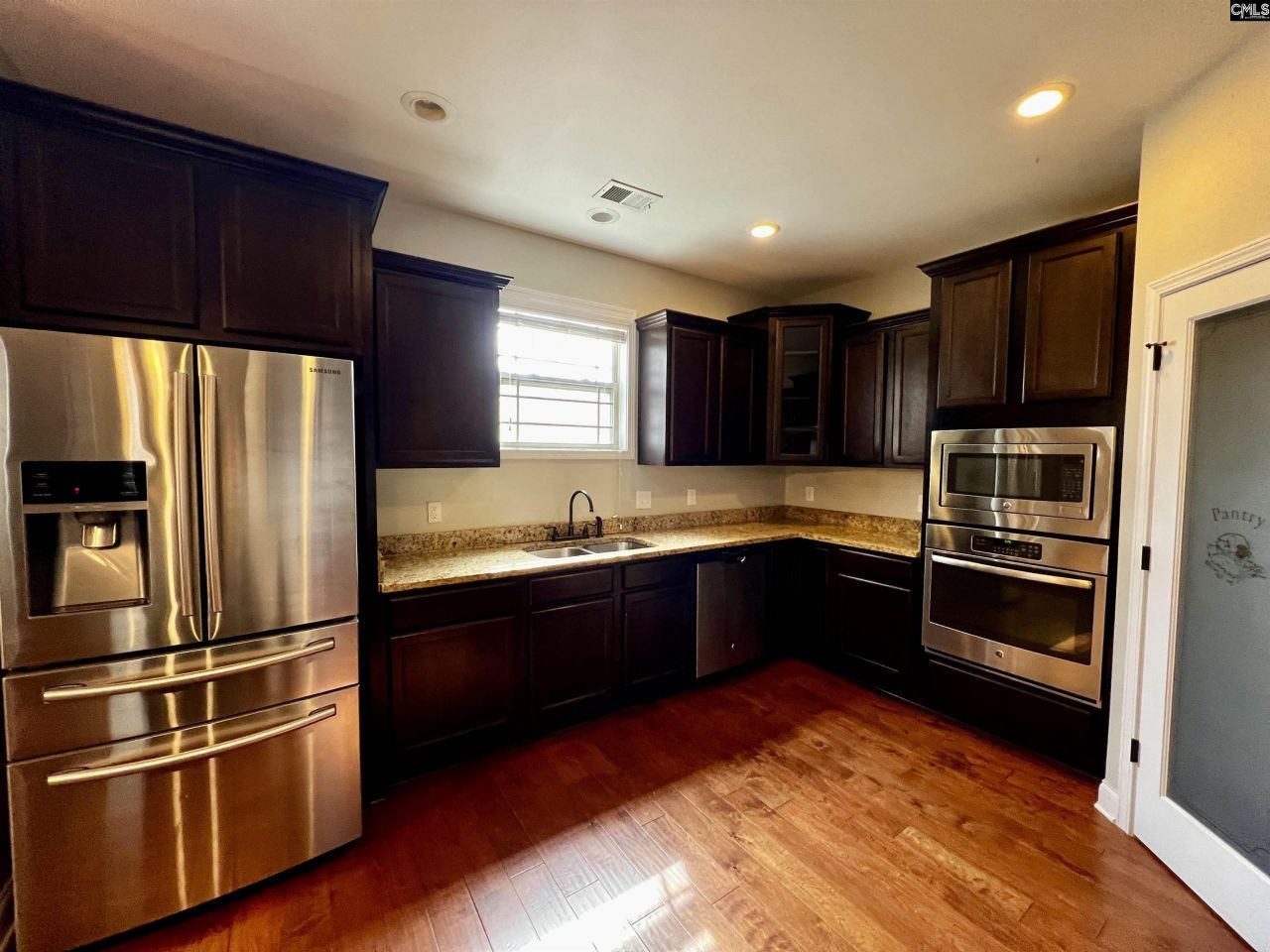 130 Flutter Drive  Photo 6