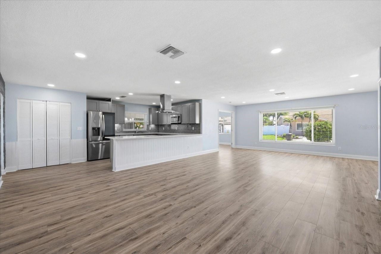 7891 4th Avenue S, Saint Petersburg, FL 33707 Photo