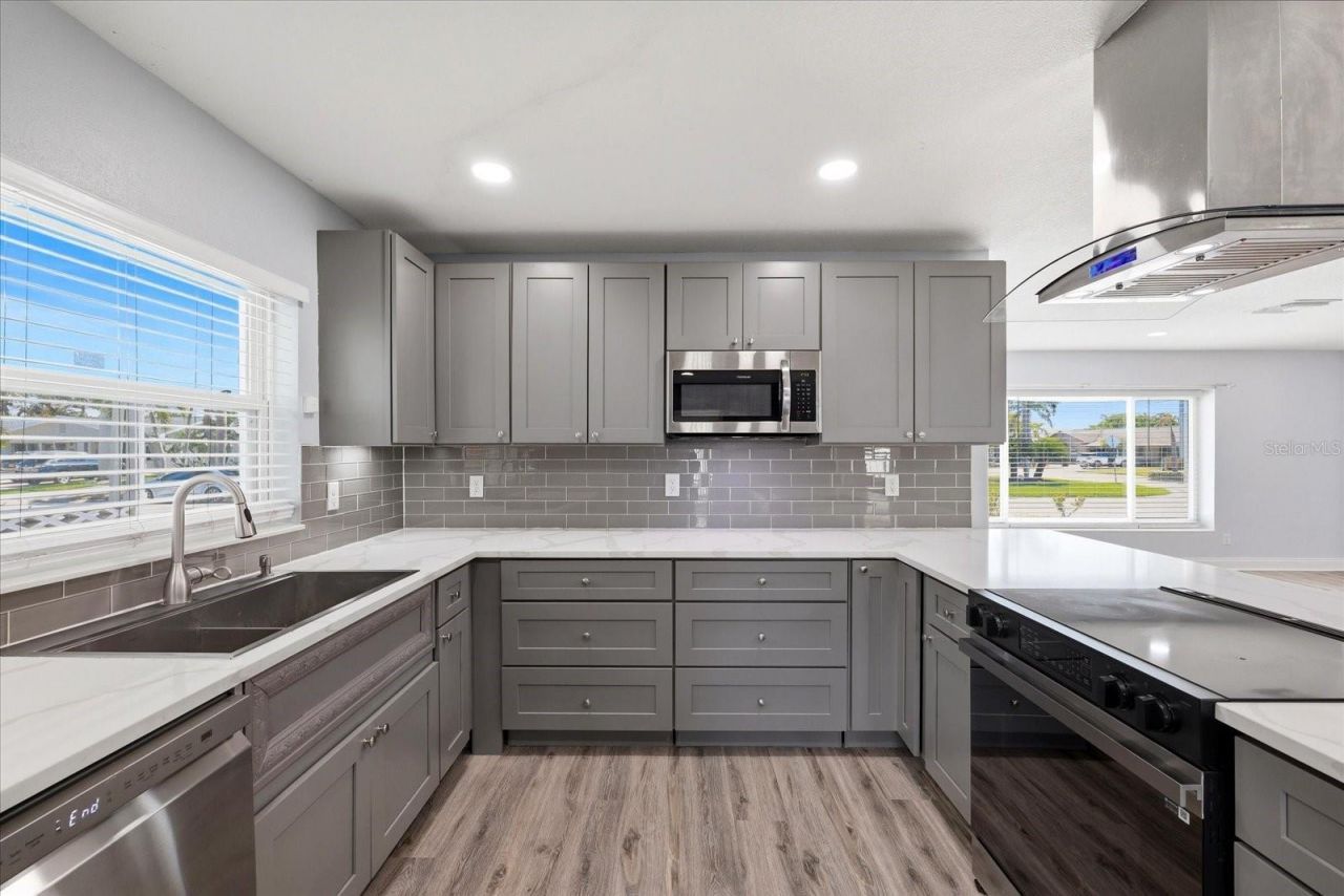 7891 4th Avenue S, Saint Petersburg, FL 33707 Photo