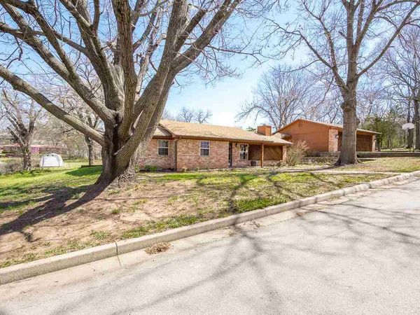 1506 8th Street, Pawnee, OK 74058