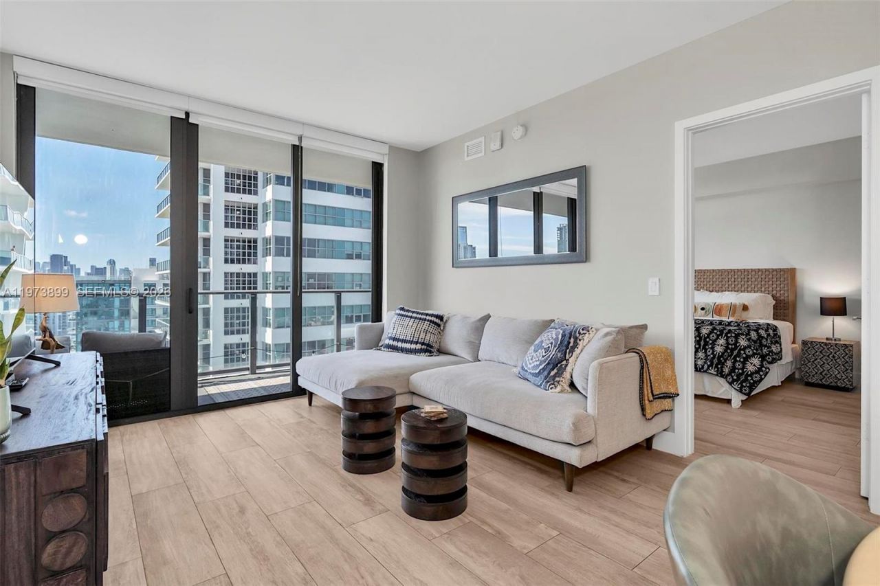 121 NE 34th St , Unit 2502, Miami, FL 33137 Photo