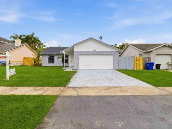 8500 SW 20th St, North Lauderdale, FL 33068