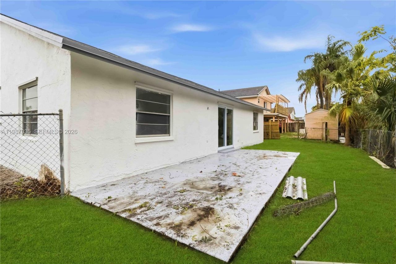 8500 SW 20th St, North Lauderdale, FL 33068 Photo