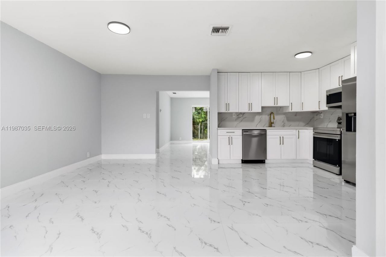 8500 SW 20th St, North Lauderdale, FL 33068 Photo