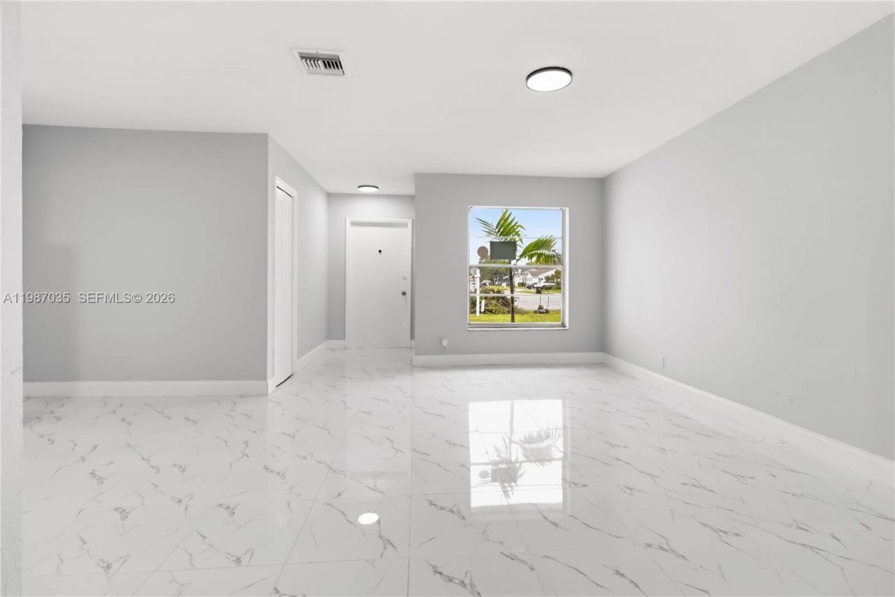 8500 SW 20th St, North Lauderdale, FL 33068 Photo