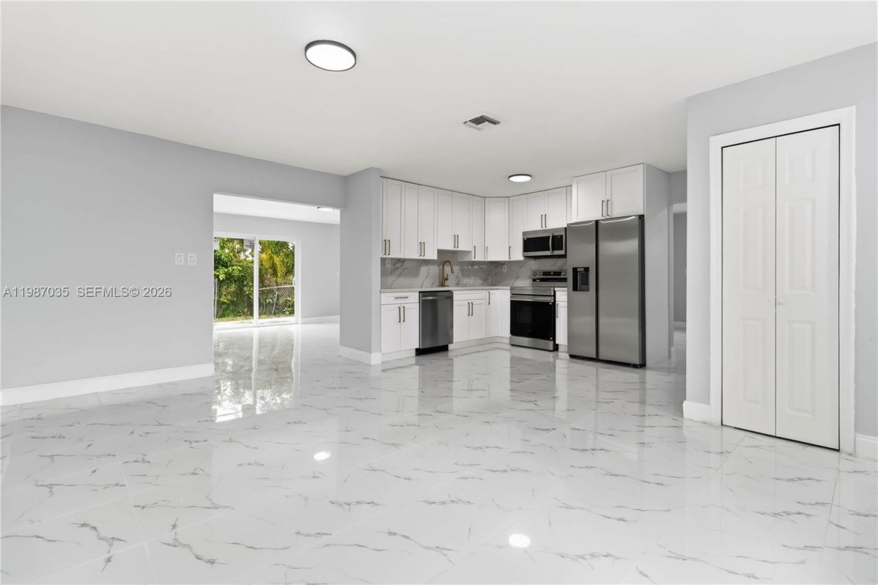 8500 SW 20th St, North Lauderdale, FL 33068 Photo