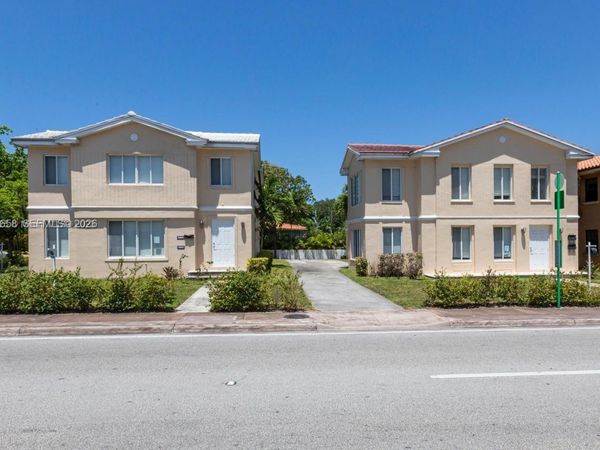 2882 S Le Jeune Rd, Unit 2882, Coral Gables, FL 33134