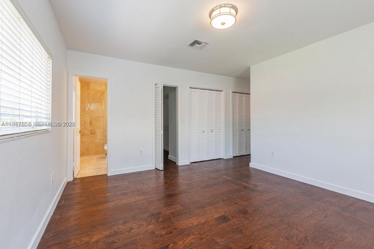 2882 S Le Jeune Rd, Unit 2882, Coral Gables, FL 33134 Photo