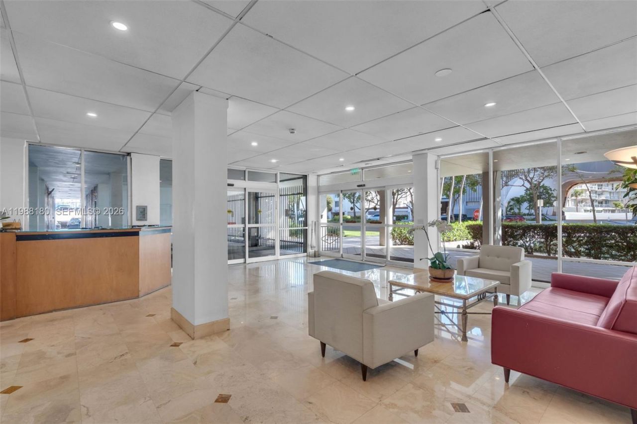 150 SE 25th Rd, Unit 8H, Miami, FL 33129 Photo