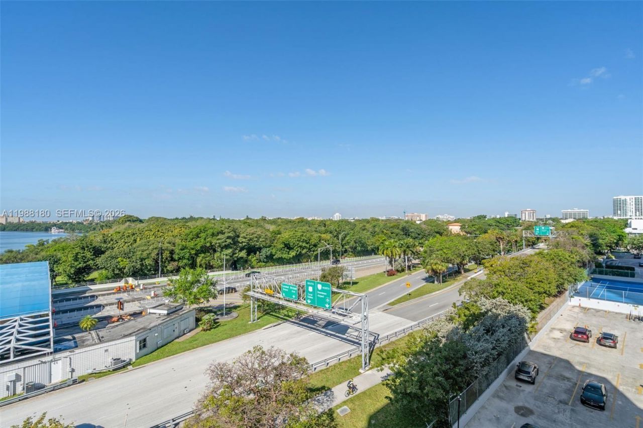 150 SE 25th Rd, Unit 8H, Miami, FL 33129 Photo