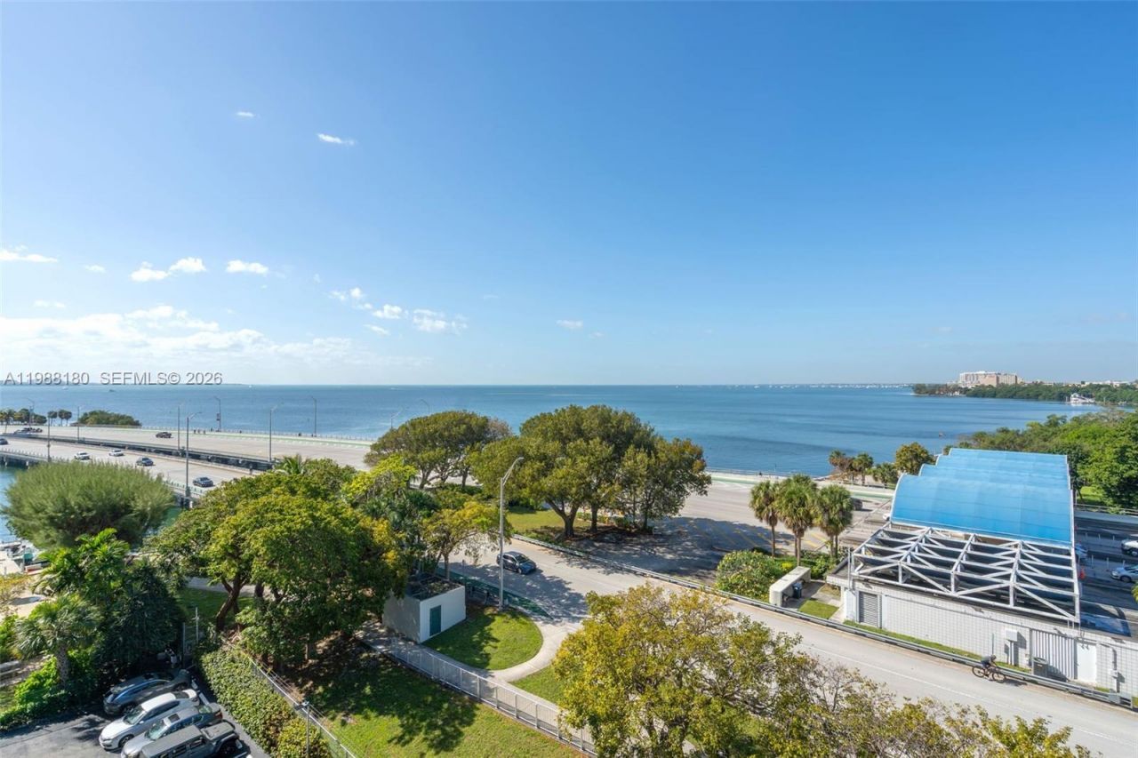 150 SE 25th Rd, Unit 8H, Miami, FL 33129 Photo