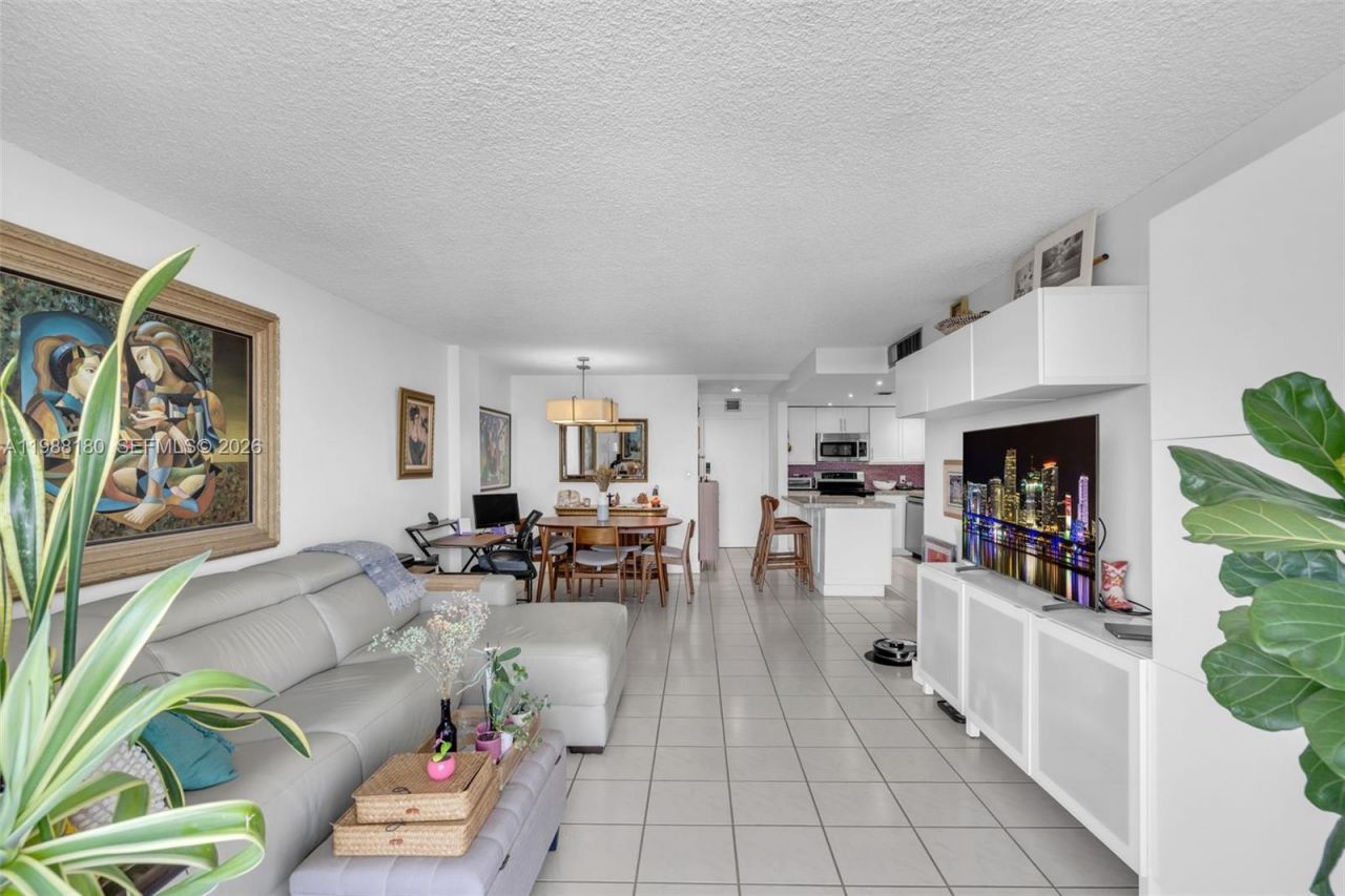 150 SE 25th Rd, Unit 8H, Miami, FL 33129 Photo