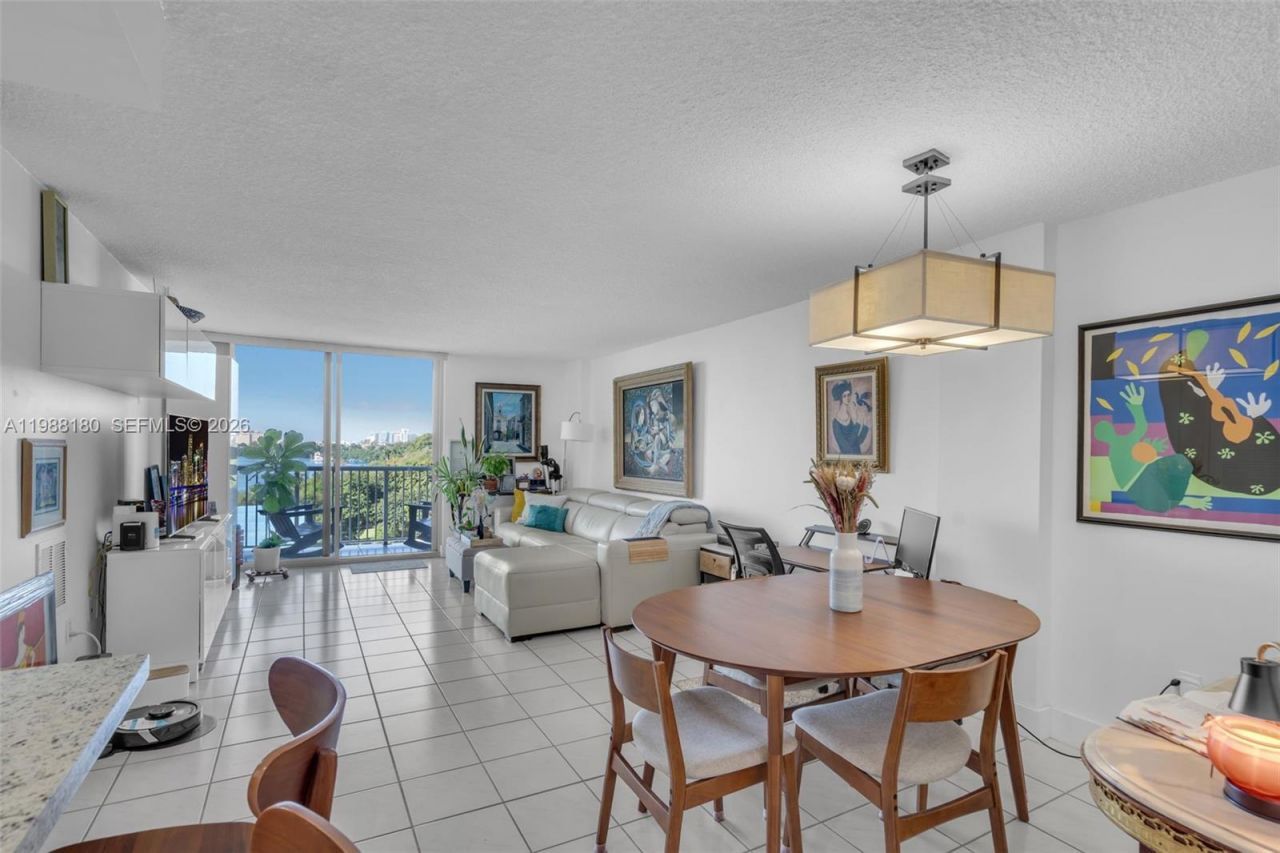 150 SE 25th Rd, Unit 8H, Miami, FL 33129 Photo