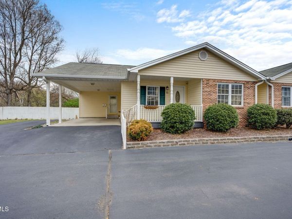 703 North Main Street, Unit Apt 10, Elizabethton, TN 37643