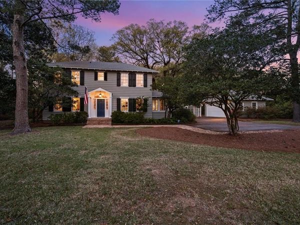 2 Westgate Road, Mobile, AL 36608