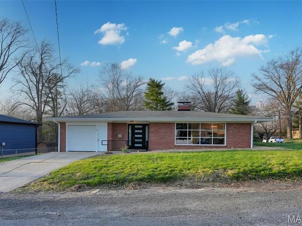 5 Rock Hill Court, Edwardsville, IL 62025