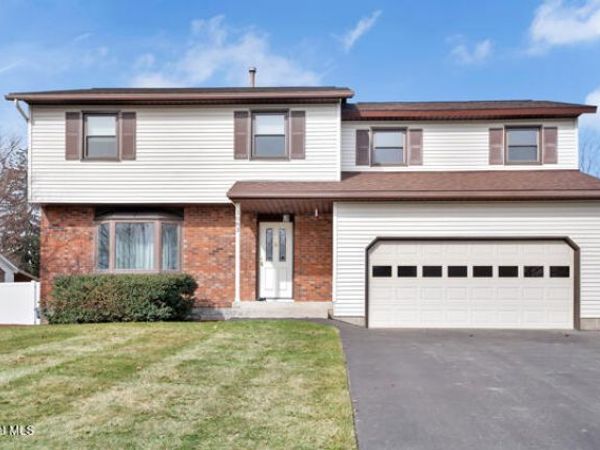 1083 McKinley Avenue, Schenectady, NY 12303