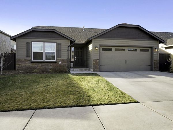 2378 NW Kingwood Avenue, Redmond, OR 97756