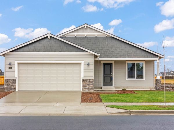 363 NW Monte Vista Avenue, Unit 05, Madras, OR 97741