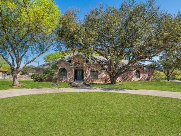18830 Rolling Meadow, Lytle, TX 78052
