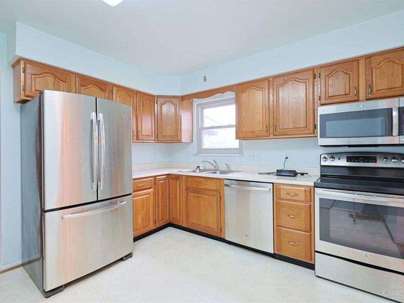 6233 Sharlene Drive, Cincinnati, OH 45248 Photo 18