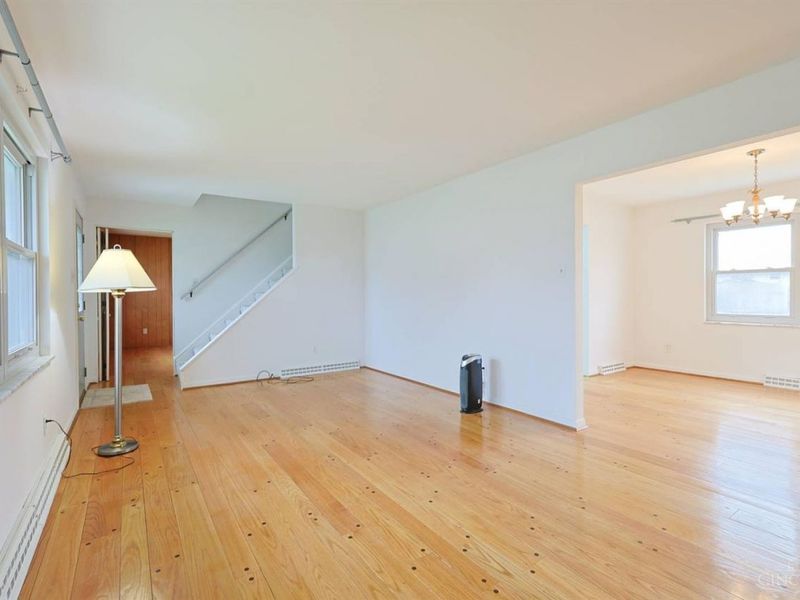 6233 Sharlene Drive, Cincinnati, OH 45248 Photo 9