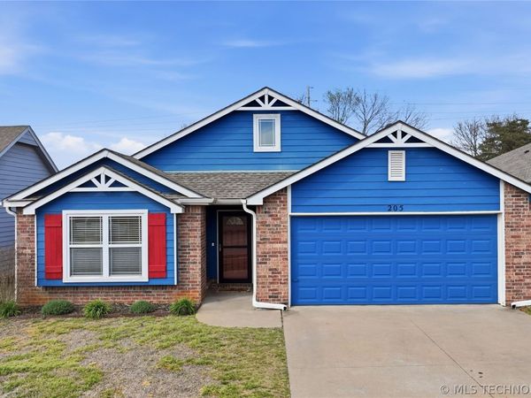 205 W 45th Street, Sand Springs, OK 74063