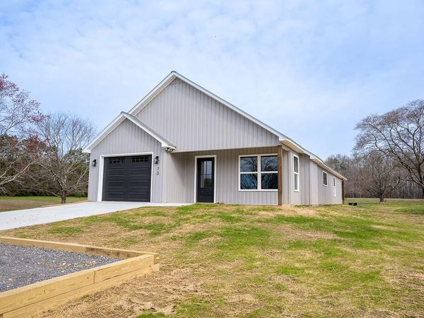 73 Dekalb Lane Lane, Henagar, AL 35978