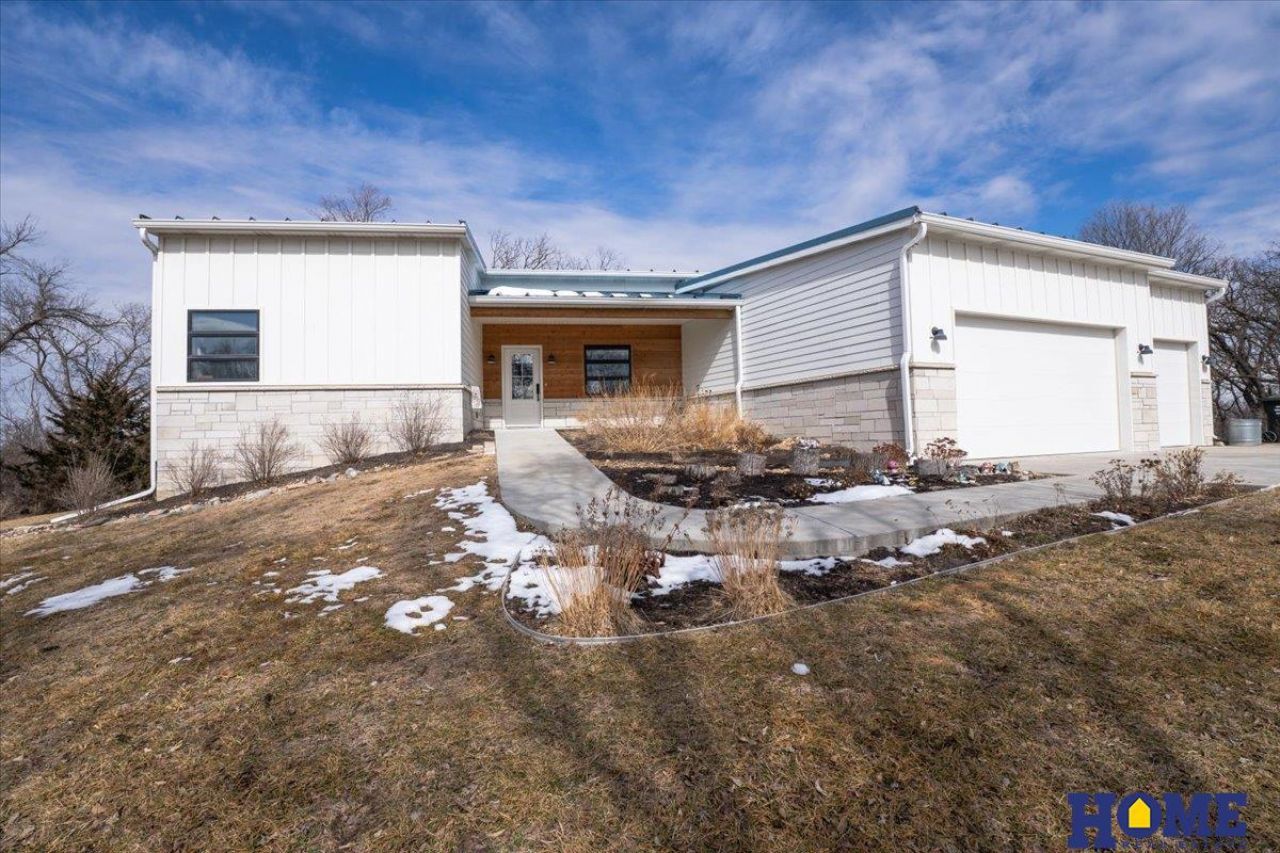 8440 Raven Drive, Louisville, NE 68037 Main Photo