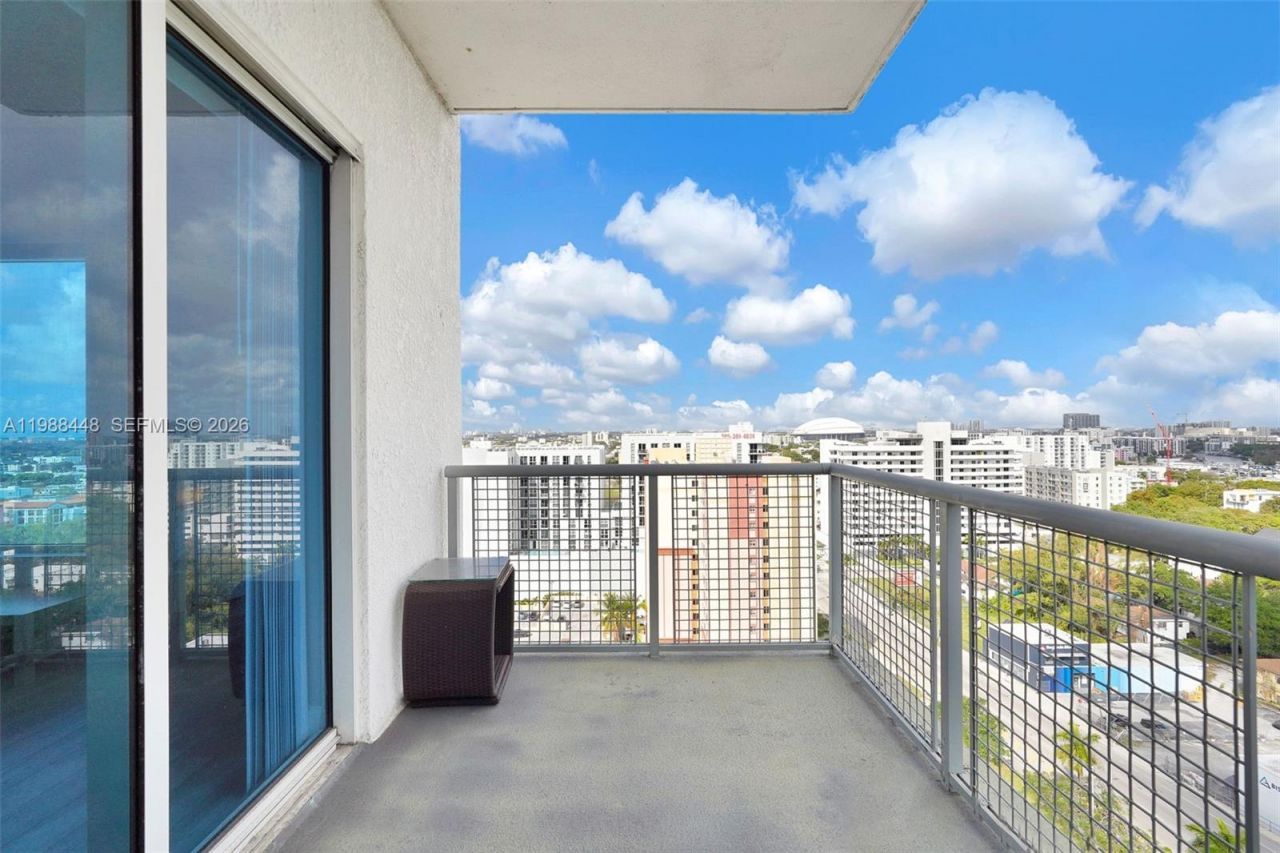 10 SW South River Dr, Unit 1615, Miami, FL 33130 Photo
