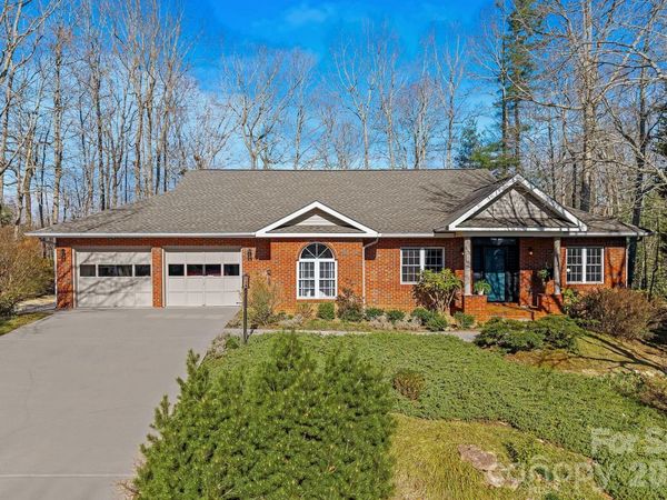 306 Croydon Drive, Hendersonville, NC 28791