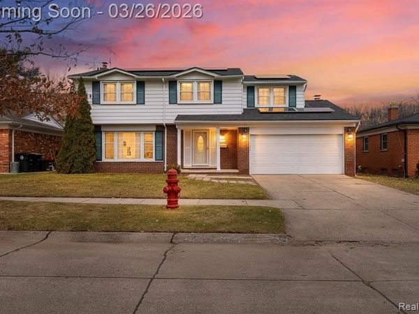 33038 Oakley Street, Livonia, MI 48154