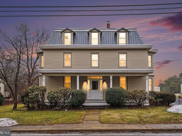 31 N MARKET STREET , FAWN GROVE, PA 17321