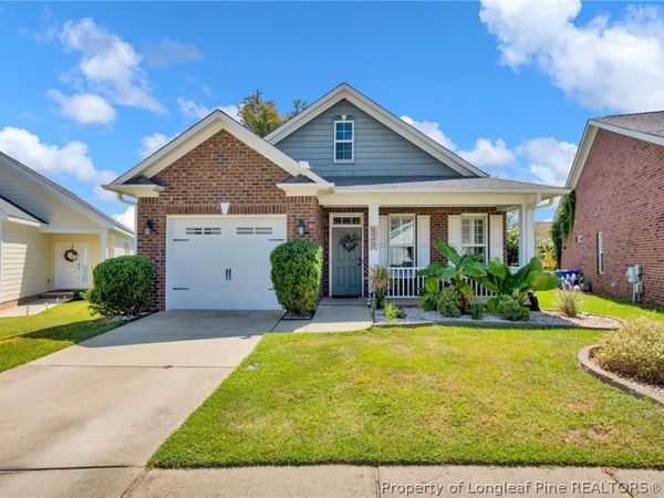 829 Falling Creek Lane, Fayetteville, NC 28304