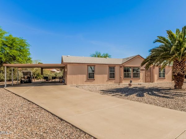 8230 E CORALBELL Circle, Mesa, AZ 85208