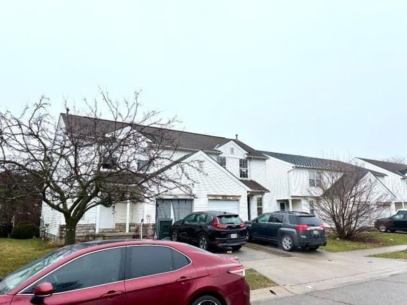 3794 Dunlane Court , Columbus, OH 43228 Photo 4