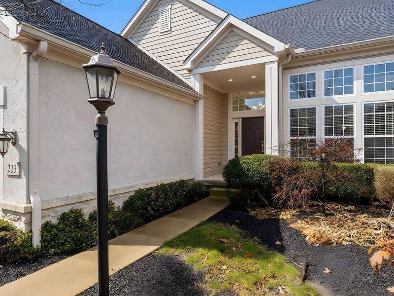 223 Tinley Park Circle , Delaware, OH 43015 Photo 2