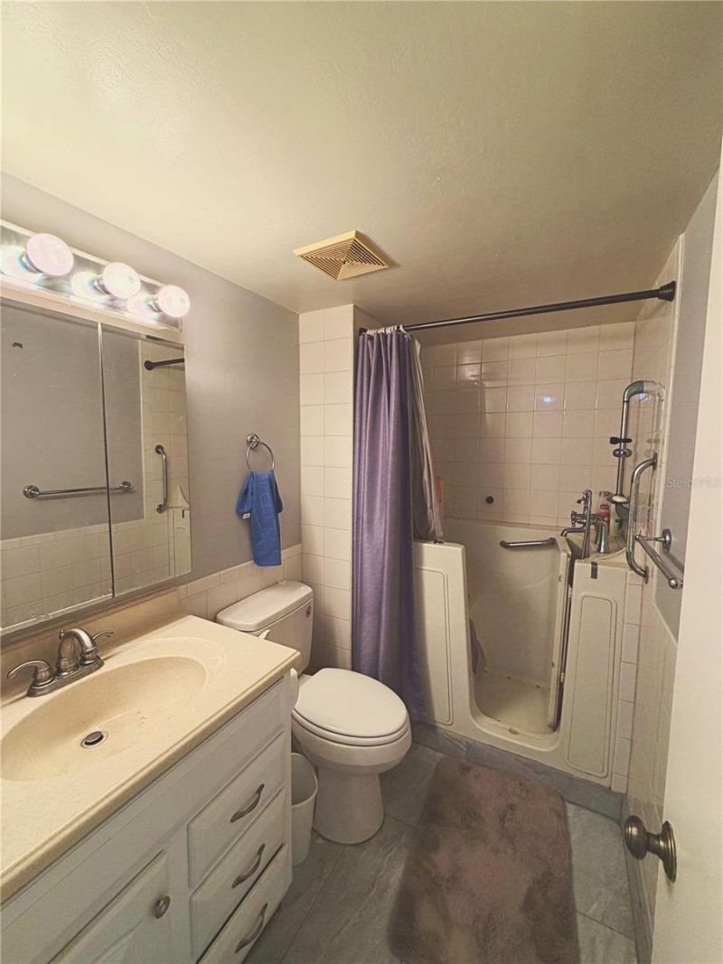 140 Lake Meryl Drive, Unit 233, West Palm Beach, FL 33411 Photo