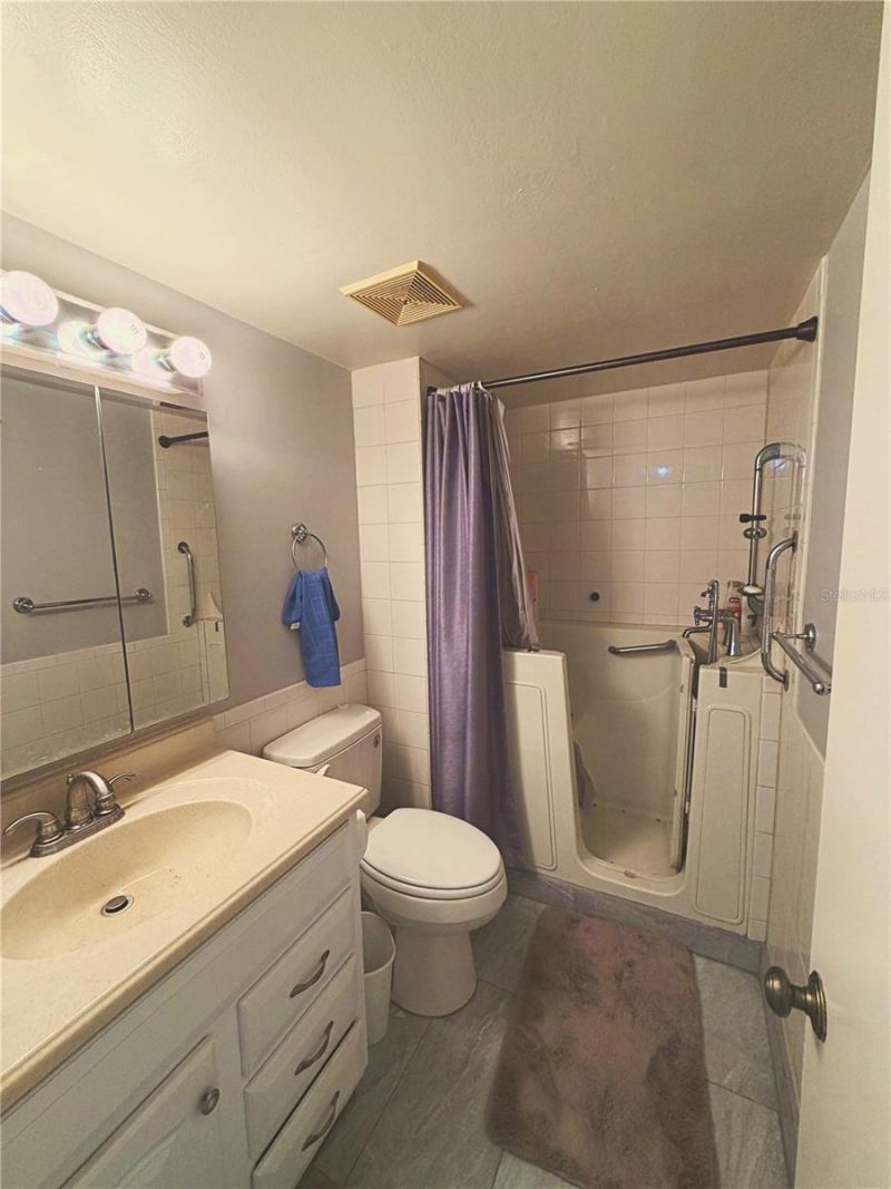 140 Lake Meryl Drive, Unit 233, West Palm Beach, FL 33411 Photo