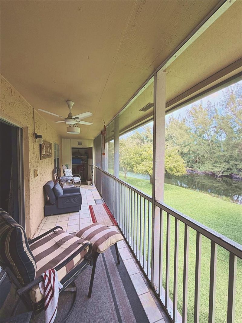 140 Lake Meryl Drive, Unit 233, West Palm Beach, FL 33411 Photo