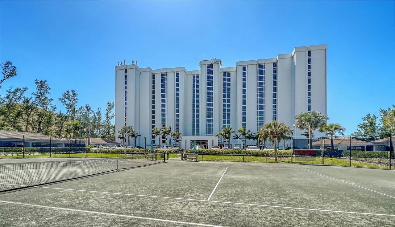 2425 Gulf Of Mexico Drive, Unit 14E, Longboat Key, FL 34228 Photo