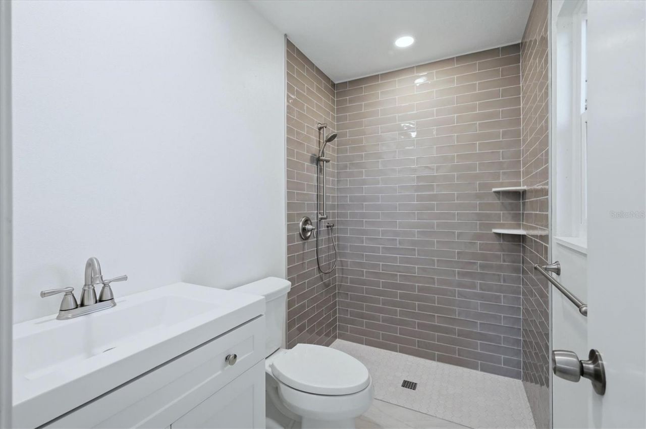 3504 38th Street W, Bradenton, FL 34205 Photo